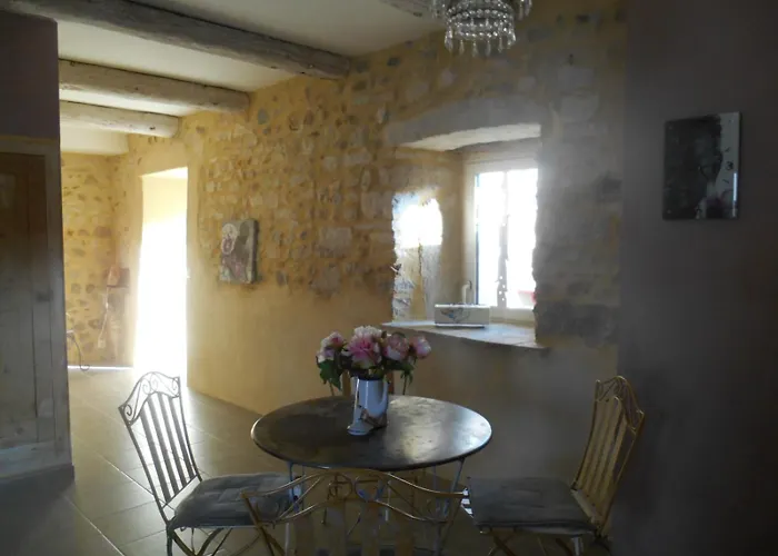 Appartement Avec Jacuzzi Privatif Dans Un Mas Provencal *
