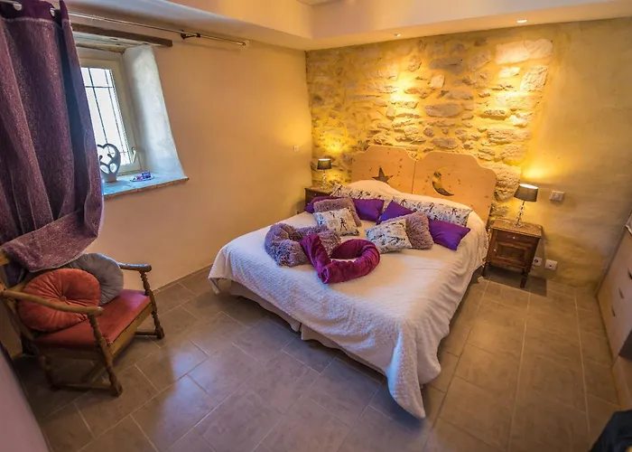 Avec Jacuzzi Privatif Dans Un Mas Provencal Appartement