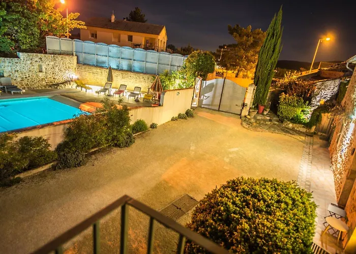 Avec Jacuzzi Privatif Dans Un Mas Provencal * Les Fumades-Les Bains
